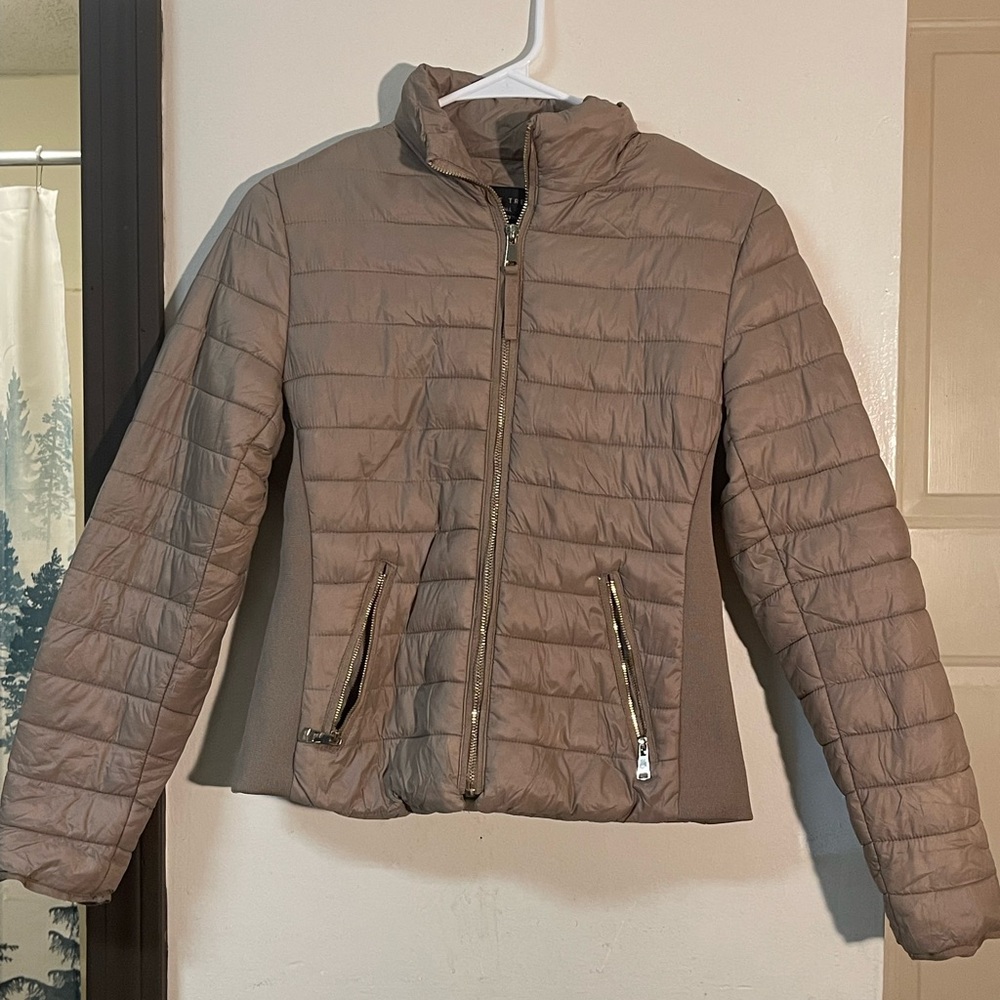 WOMENS PUFFER JACKET